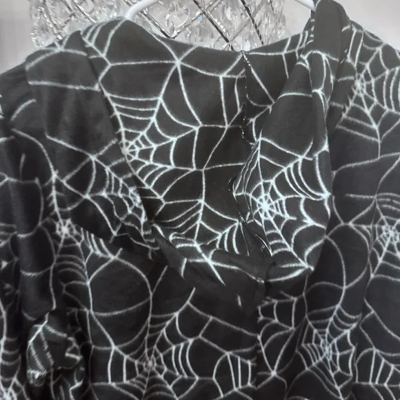 Torrid Black and White Spider Web Lounge Onesie - Picture 5 of 7